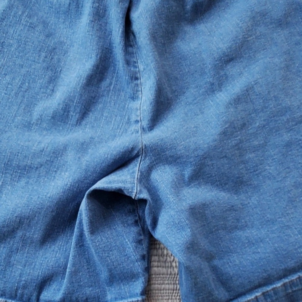 Womens Light Wash Denim Elastic Waist Flat Front Shorts Blue Casual Large Pocket - Picture 8 of 8